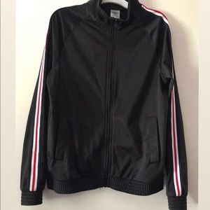 Girls’ athletic wear